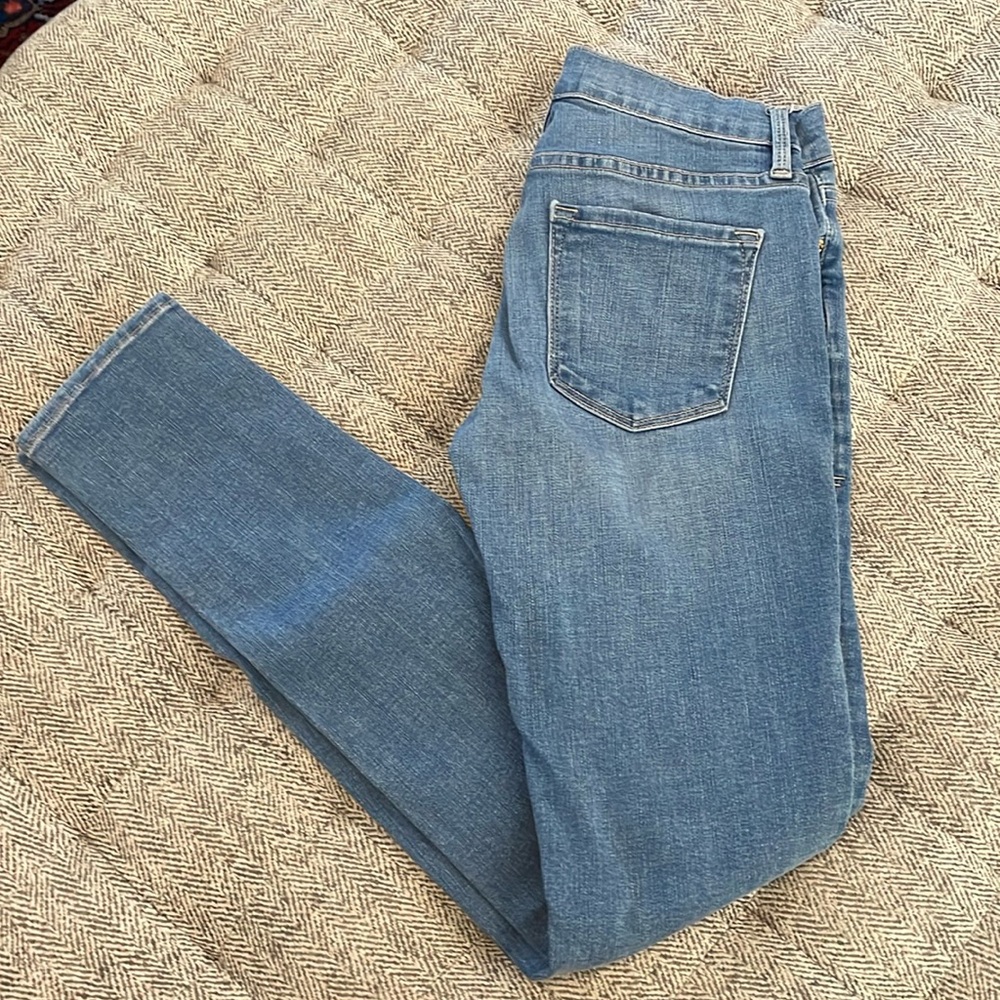FRAME Le Skinny Jeanne jeans size 24